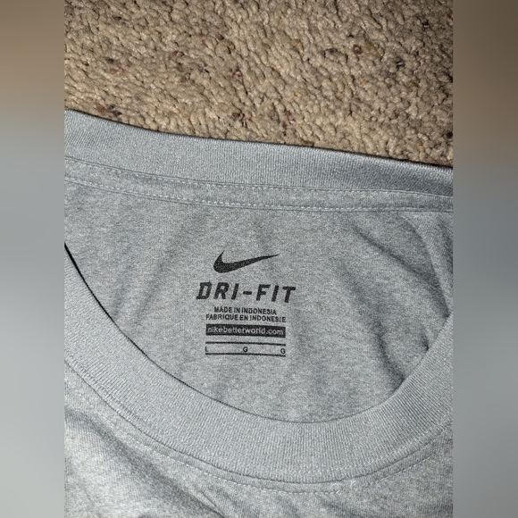 Four (4) Nike dri fit mens Alabama tshirts large. - Picture 7 of 9